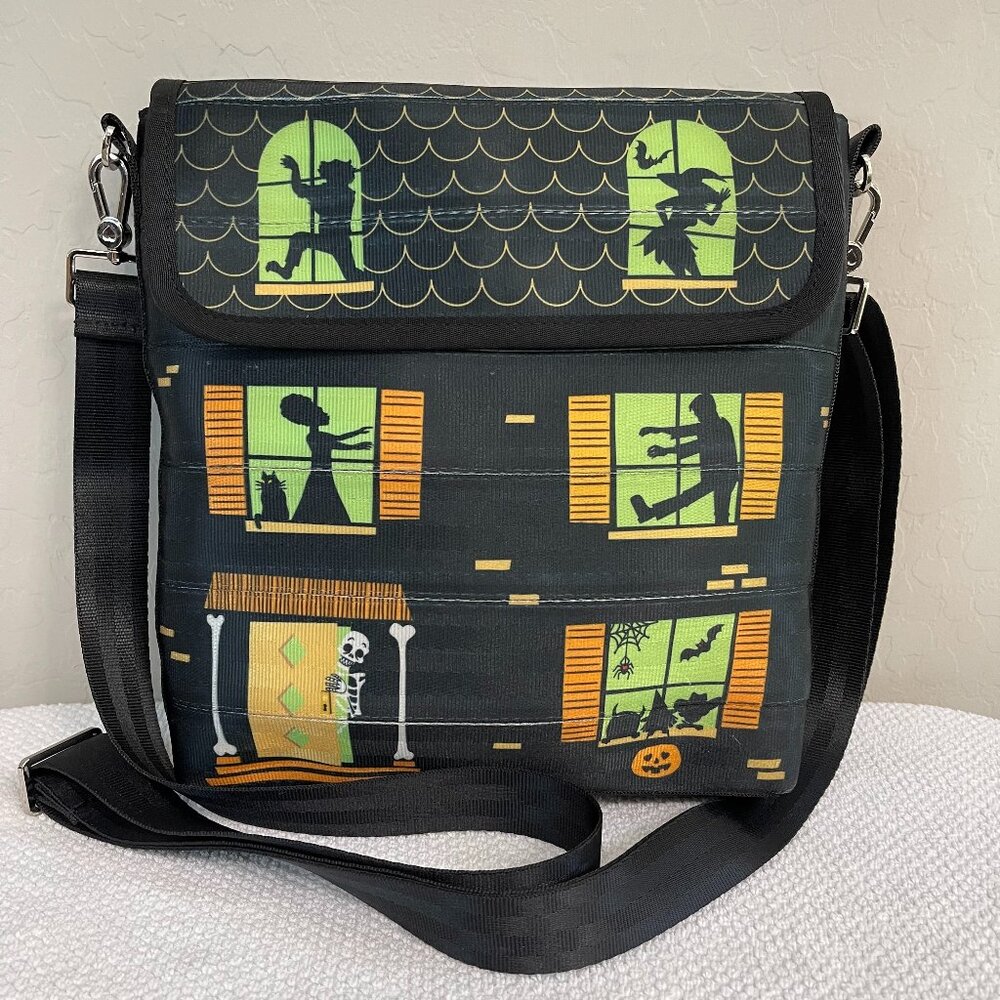 HARVEYS SEATBELT BAGS ~ Haunted House Modster Mash Streamline Messenger!